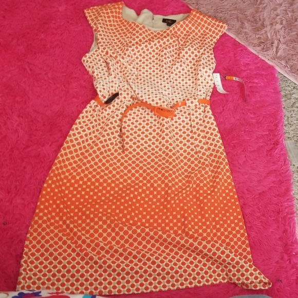 Dress - Picture 1 of 2
